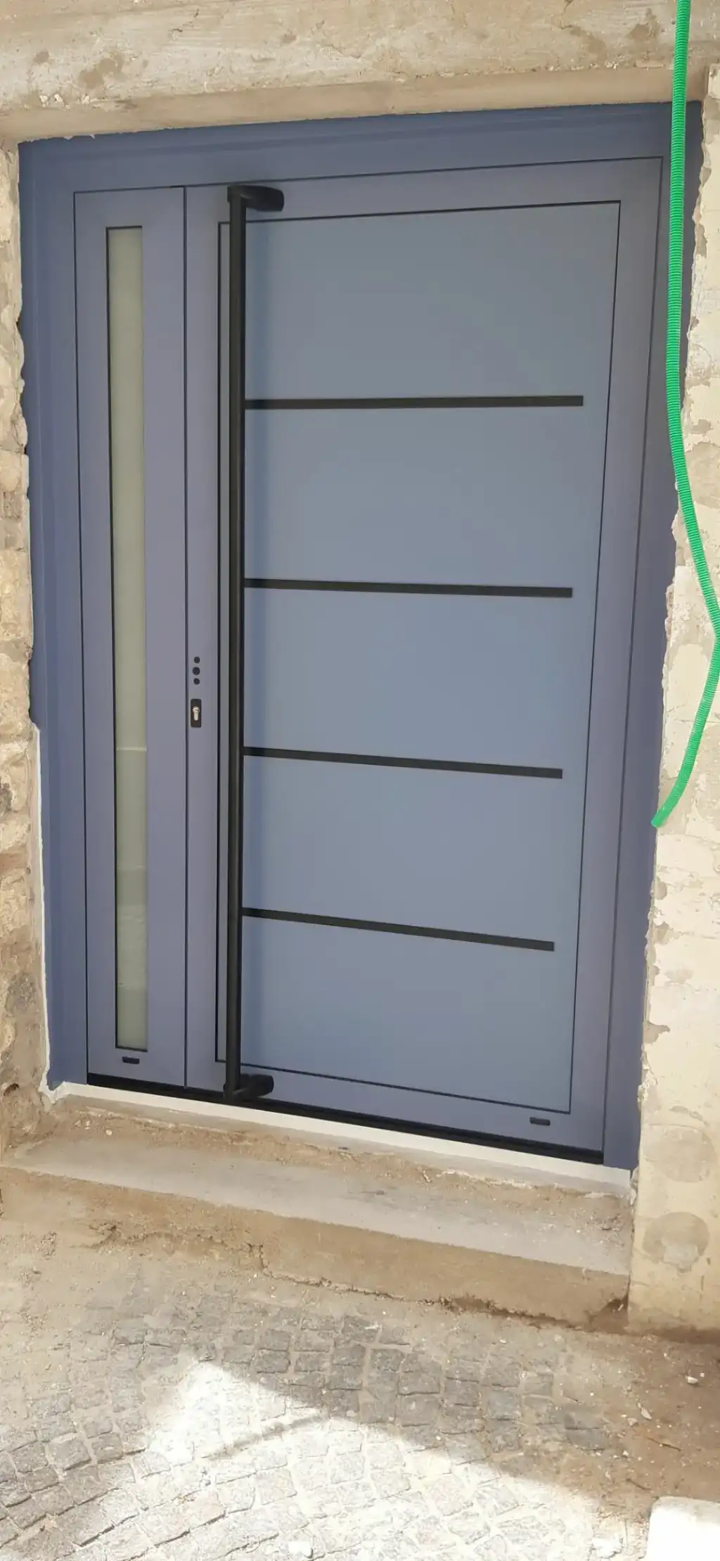 PORTES D'ENTRÉE EN ALUMINIUM : ÉLÉGANCE ET DURABILITÉ